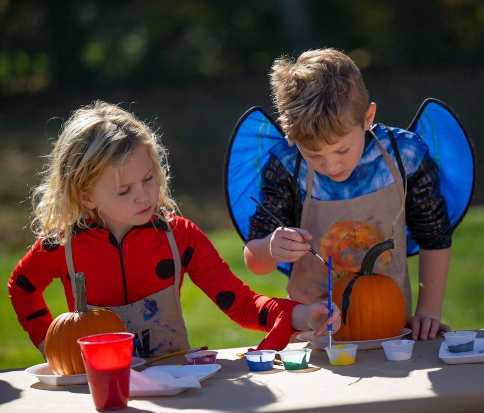 Howl-o-ween Hootenanny